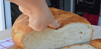 PÂINE DE CASĂ – REȚETĂ SIMPLĂ PAS CU PAS