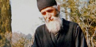 Toate s-au scumpit, numai oamenii s-au ieftinit – Sfântul Cuvios Paisie Aghioritul