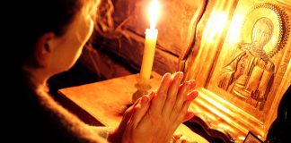 Rostește această rugăciune puternică – Te ferește de invidie și de dușmăniile celor din jur