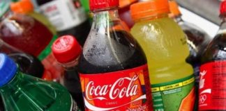 Bei suc, în loc de apă, atunci când îți este sete? Află care sunt cele 7 boli grave pe care le poți face dacă exagerezi cu carbogazoasele!