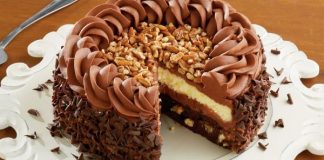 Tort cu nucă și ciocolată