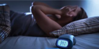 10 lucruri pe care să NU le faci niciodată înainte de culcare – Îți strică somnul!