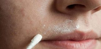 Genial! Te scapă pentru totdeauna de părul de pe față! Doar cu două ingrediente obții un ten ca de bebeluș. Sigur le ai în casă!