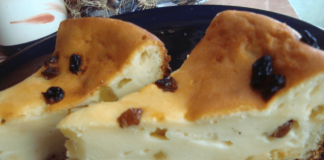 Prăjitura cu stafide și iaurt, un răsfăț al simțurilor: vezi cât de ușor se prepară delicatesa