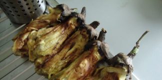 Cum să faci o salată de vinete delicioasă! Gustul perfect stă într-un truc extrem de simplu