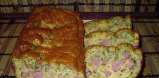 Cel mai simplu și gustos chec aperitiv: 5 ouă, 5 linguri smântână, 5 linguri făină, 300 g șuncă, 2-3 ardei grași și condimente