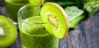 Previne apariția trombozei și a coagulării sângelui, reduce riscul de accident vascular cerebral, previne bolile de ochi