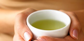 Ceai de leuştean pentru slăbit – Topeşte grăsimile, elimină toxinele şi excesul de apă din corp