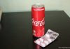 Ce se întâmplă în corpul tău dacă înghiți pastile cu cola, apă minerală sau ceai