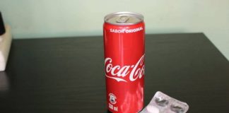 Ce se întâmplă în corpul tău dacă înghiți pastile cu cola, apă minerală sau ceai