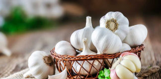 Usturoi crud – 7 beneficii pentru combaterea bolilor