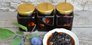 Dulceaţă de prune cu miez de nucă – Simplă, rapidă, dar cu un gust deosebit!
