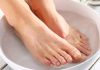 O baie la picioare detoxifică întregul organism – iată cele mai bune rețete!