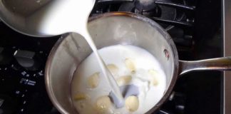 Usturoiul în lapte tratează astmul, pneumonia, artrita, problemele cardiace, tusea, insomnia și multe alte afecțiuni!