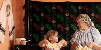 O bunică este puțin dintr-un părinte, puțin dintr-un profesor și puțin din cel mai bun prieten!