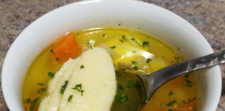 Supă cu găluște de post – extrem de gustoasă, gata în 30 de minute!