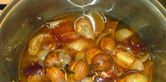 Siropul de ceapă cu nuci și cimbru – Este un bun expectorant, calmează tusea, mâncărimea și usturimea din gât!