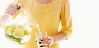 APĂ cu LĂMÂIE puternic detoxifiantă – cea mai simplă rețetă pentru purificarea SÂNGELUI!