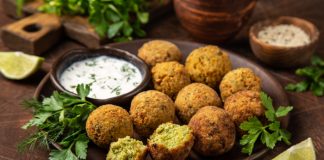 FALAFEL – chiftele din năut, sățioase și gustoase