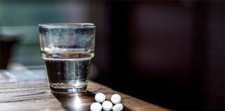 Ține lângă tine 3 obiecte atunci când mergi la culcare. Ele îți pot salva viața!