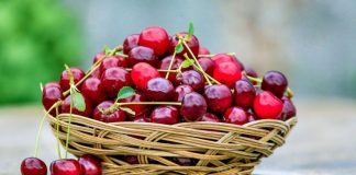 De ce este bine să mâncăm cireşe seara, cu o oră înainte de somn. Efectele sunt miraculoase!
