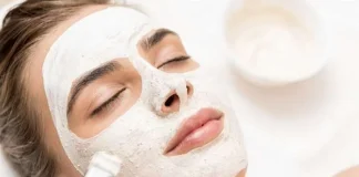 3 felii de banană, 0,5 linguriță bicarbonat de sodiu și elixirul tinereții este gata!