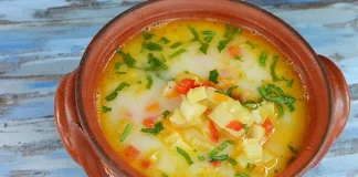 Supă de dovlecei à la grec – o mâncare ușoară și delicioasă!