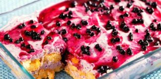 Este una dintre cele mai iubite și mai ușor de făcut prăjituri. Durează numai 15 minute să o prepari și e fără coacere!