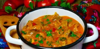 O rețetă de tocăniță de pipote și inimi de pui care te va cuceri din prima!