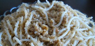 Macaroane cu nucă și zahăr. Un desert de post simplu, pe care bunica mea îl făcea cu drag!