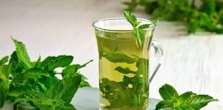 Iată care sunt cele mai bune ceaiuri pentru tratarea tusei supărătoare!