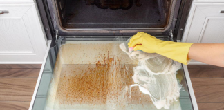 6 modalități eficiente pentru a curăța cuptorul murdar