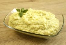 Salată moale și pufoasă de dovlecei – mai gustoasă decât salata de vinete!